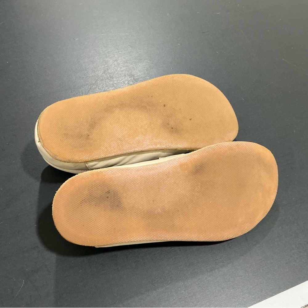 Anya’s Shop Women’s Size 38 Cream Loafers - Picture 6 of 6